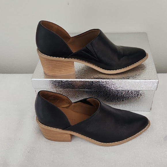 Cynthia Rowley Shoes - CYNTHIA ROWLEY SIZE 9 Elegant Black Leather Women's Shoes